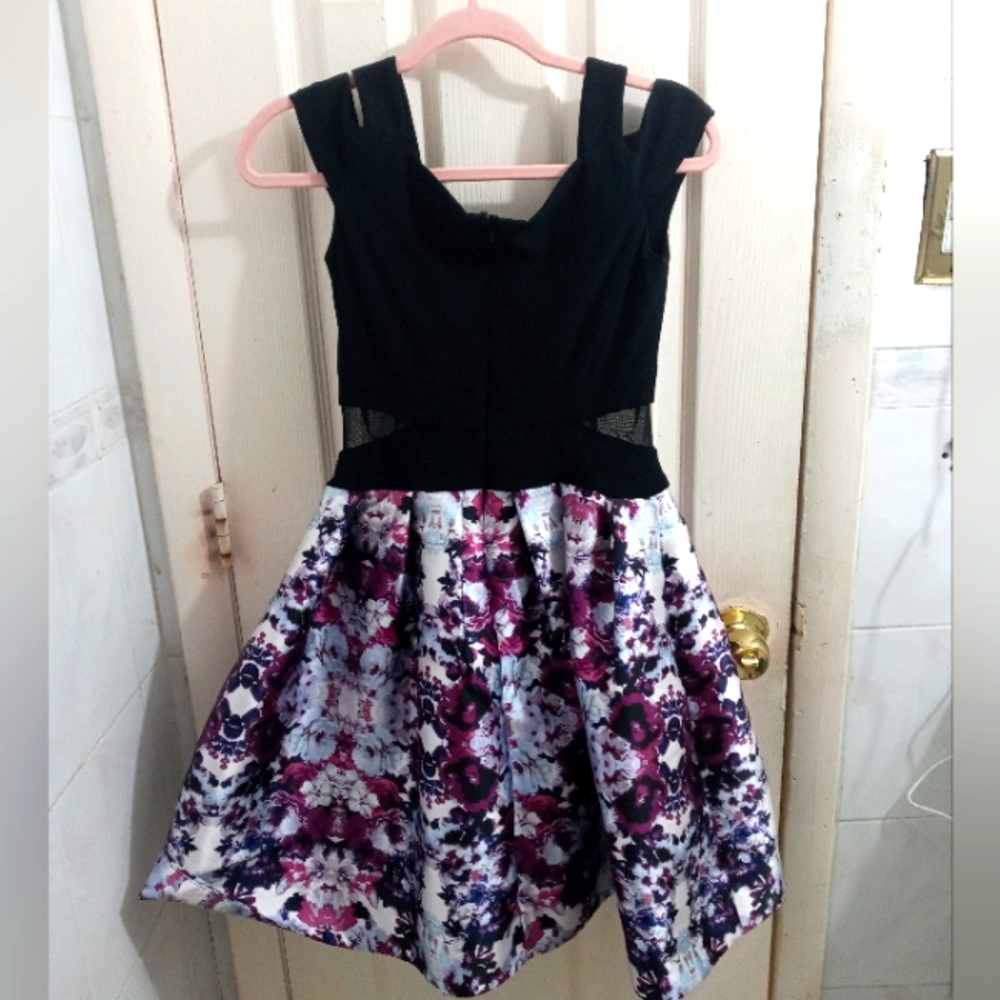 Xscape Mesh Side Floral Cocktail Dress 4 — Black / Purple NWOT
